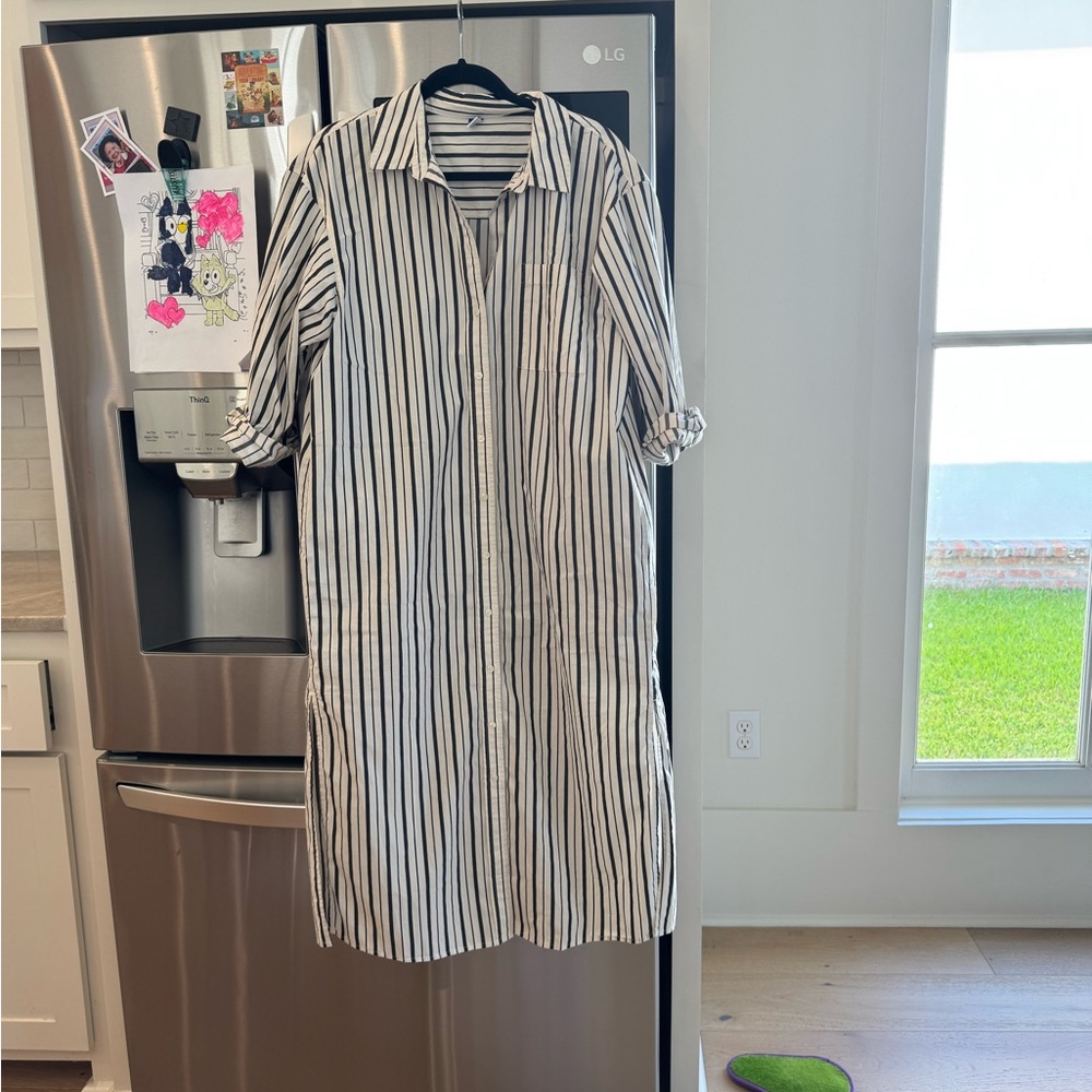 Old Navy Black and White Striped Shirt Dress